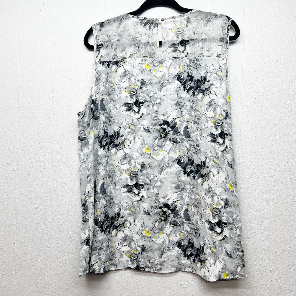 Violet & Claire Top Women 2X Sheer Lightweight Dark Floral Fairy Relaxed Comfort - Picture 5 of 13
